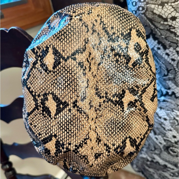 ✨🐍Snakeskin Baker Boy Hat🐍✨OS - Picture 5 of 6